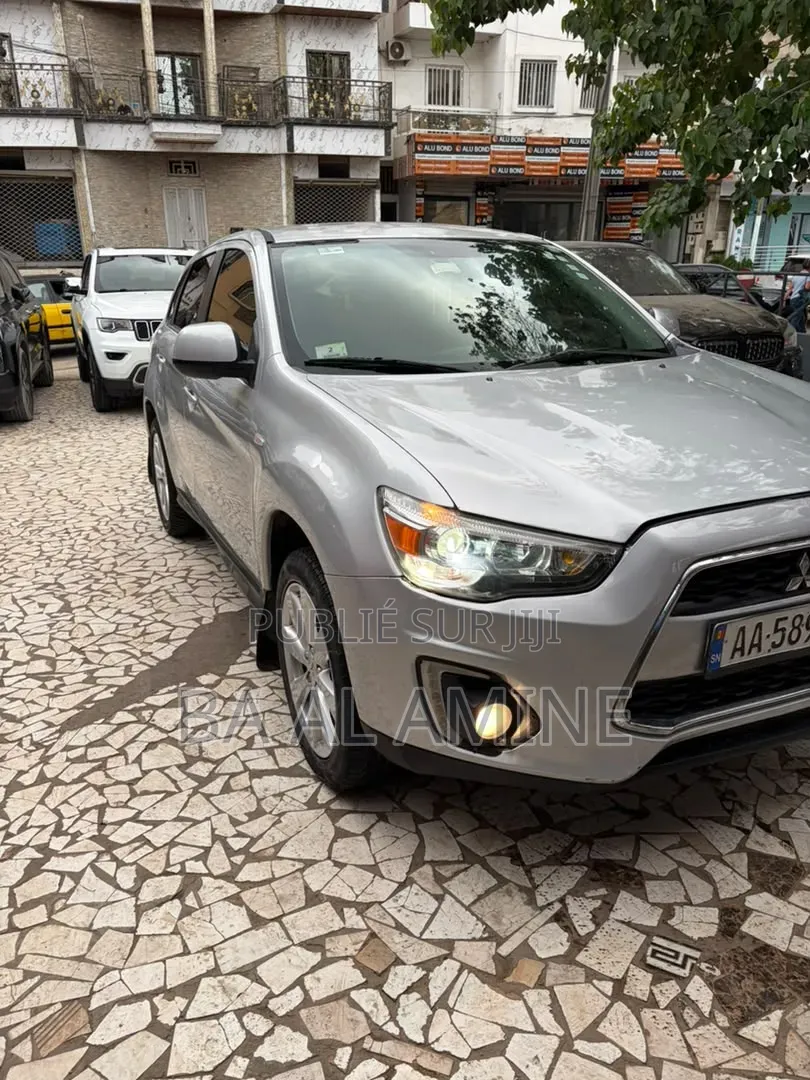 Mitsubishi RVR 2015 Gris