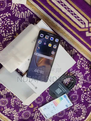 Nouveau Motorola Edge 60 Fusion 256 GB Gris