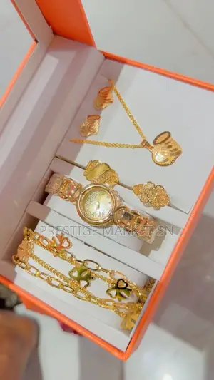 Coffret Élégance Dorée – Montre Parure Femme 6 Pièces