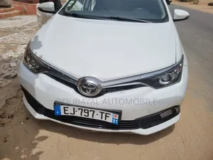 Toyota Avensis 2017 Blanc