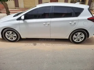 Toyota Avensis 2017 Blanc