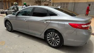 Hyundai Grandeur 2014 Gris