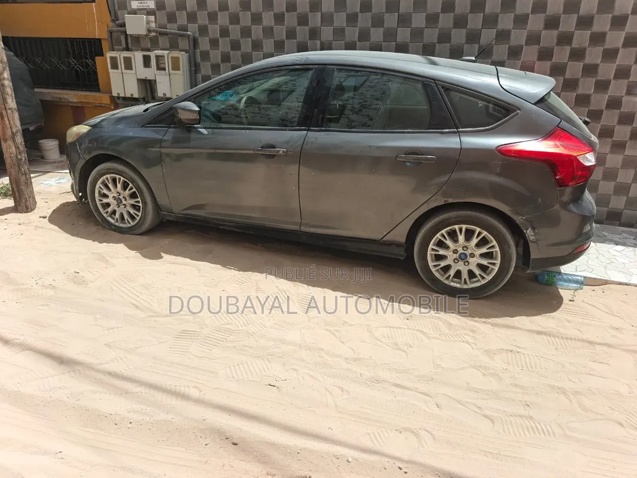 Ford Focus 2012 Gris