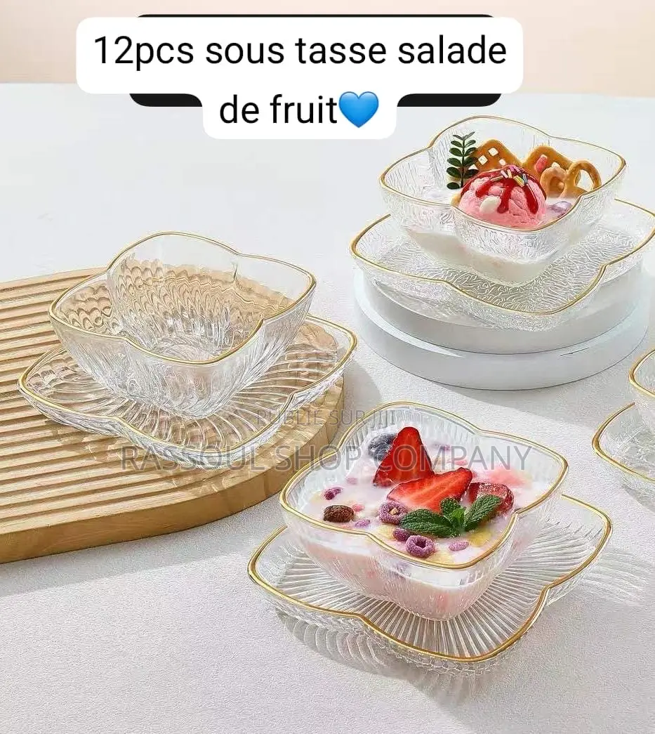 Saladier 12 Pièces en Verre Prix:5000f Contact Whatsapp
