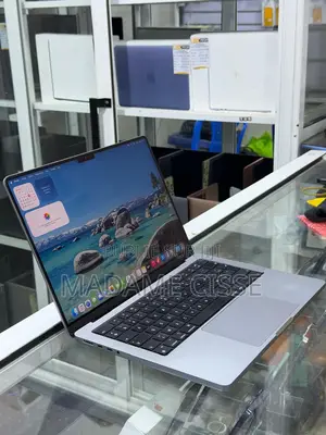 Nouveau Apple MacBook Pro 2021 M1 16GB Apple M1 Pro SSD 1T