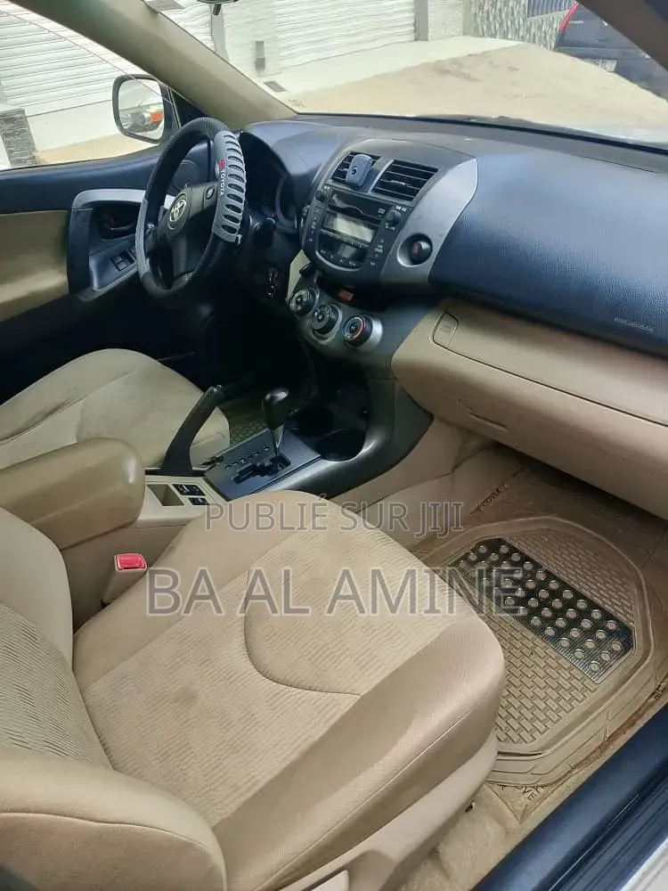 Toyota RAV4 2010 Blanc