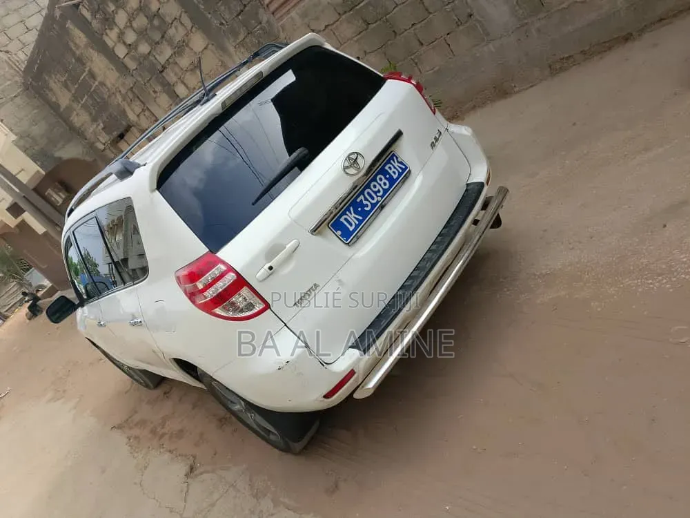 Toyota RAV4 2010 Blanc