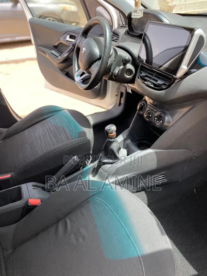 Peugeot 208 2016 Blanc