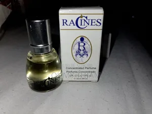 Mini Flacon De Parfum d'Été À Porter De Main