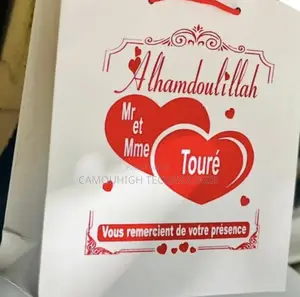 Personnalisez Vos Événements Avec Élégance !