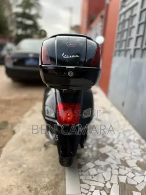 Nouveau Vespa 125 2016 Bleu