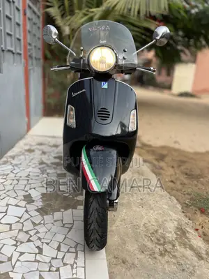 Nouveau Vespa 125 2016 Bleu