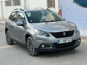 Peugeot 2008 2018 Gris