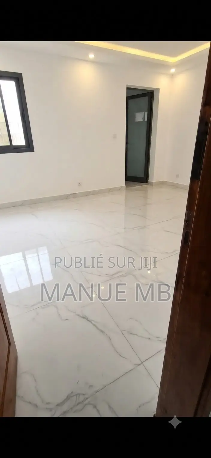 2chbre Appartement dans Patricia, Fann-Point E-Amitié à Louer