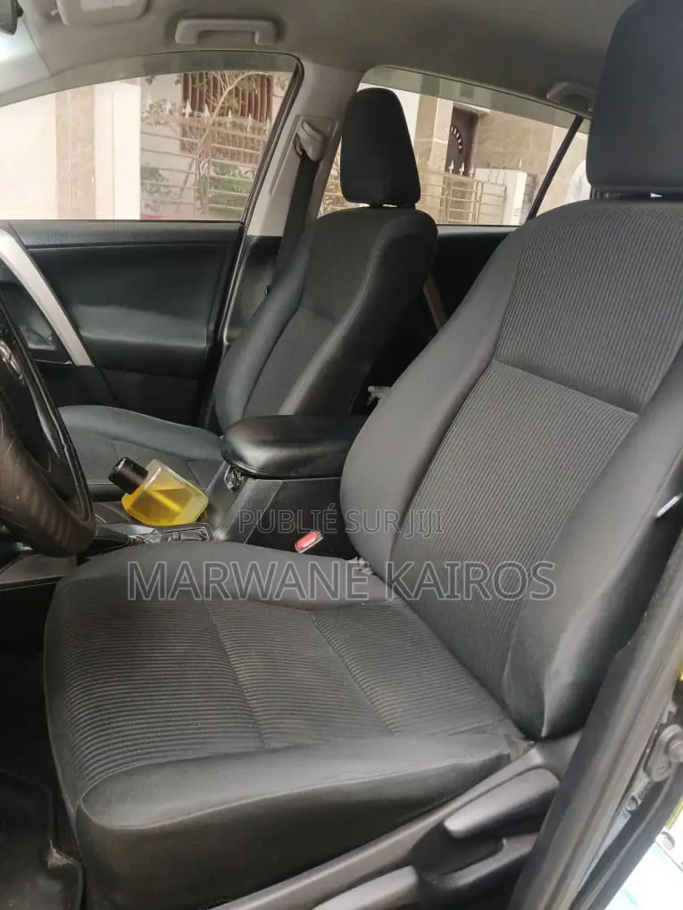 Toyota RAV4 2017 Noir