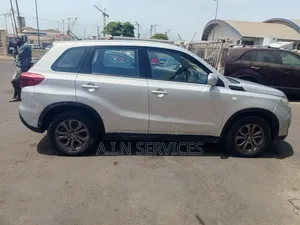 Suzuki Vitara 2020 Gris