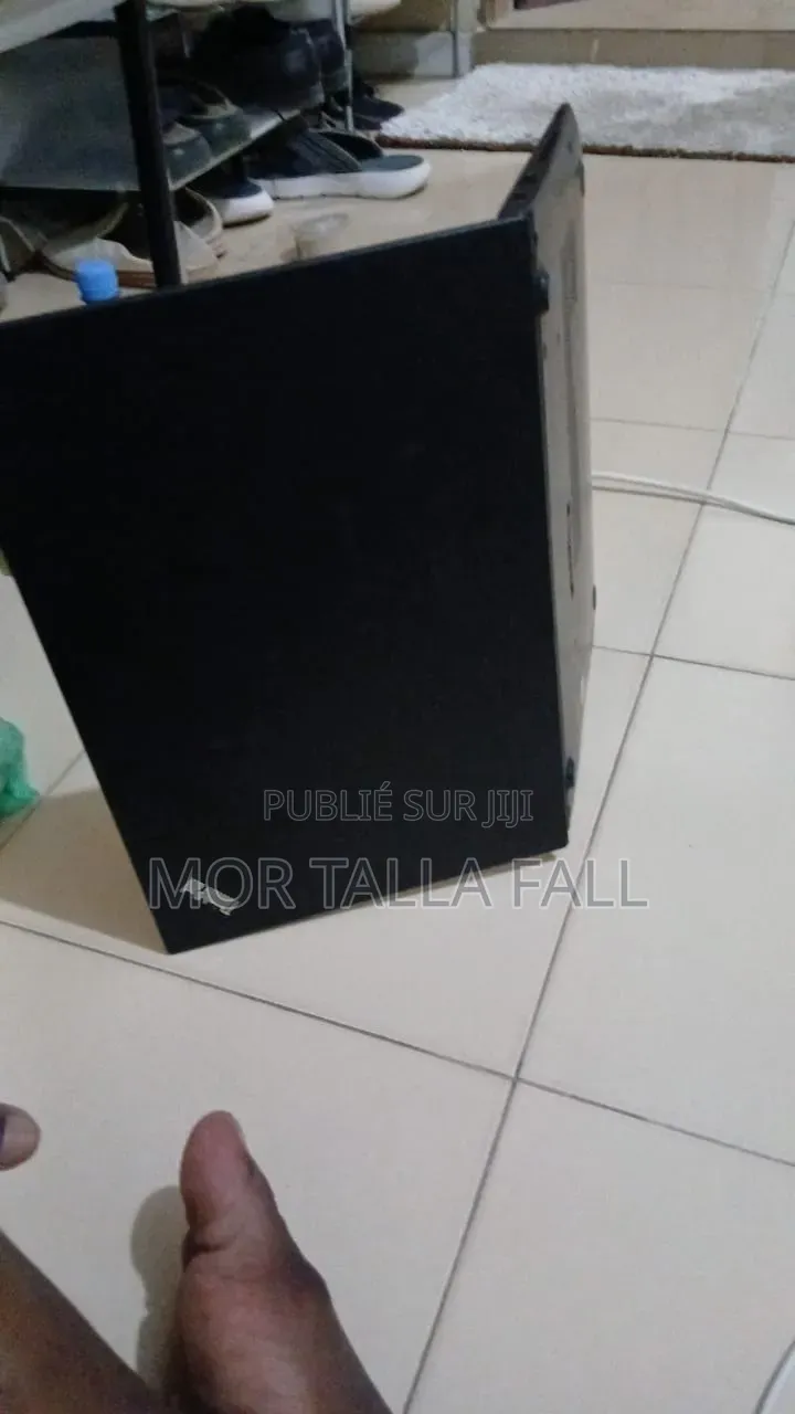 Ordinateur portable Lenovo ThinkPad T14 4GB Intel Core i3 SSD 350GB