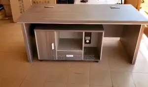 Bureau De Direction Avec Tiroir Latéral