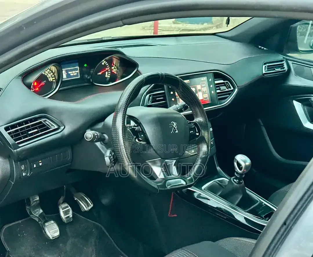 Peugeot 308 2017 Gris