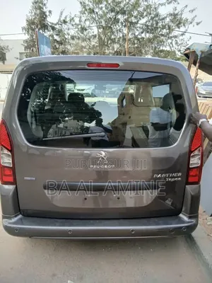 Peugeot Partenaire 2016 Gris