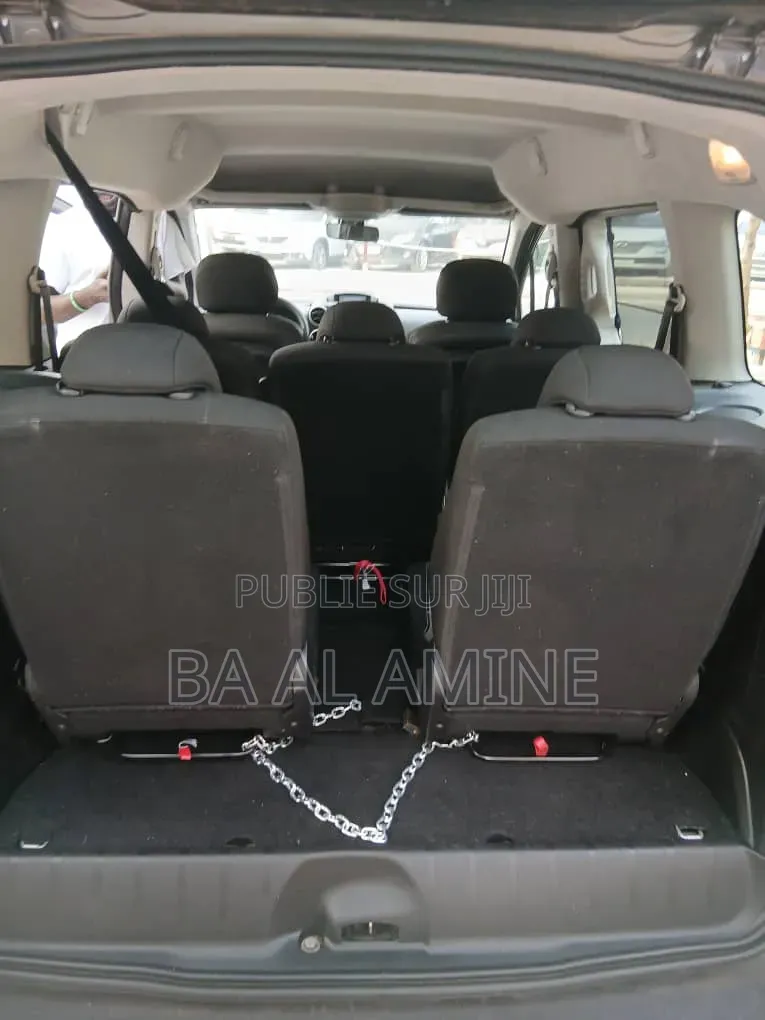 Peugeot Partenaire 2016 Gris