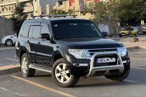Mitsubishi Pajero 2016 Noir Mat