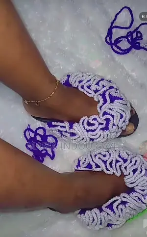 Sandales Ruffle Flip Flops