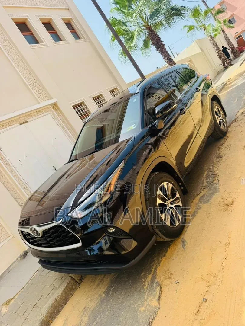 Toyota Highlander 2022 Noir