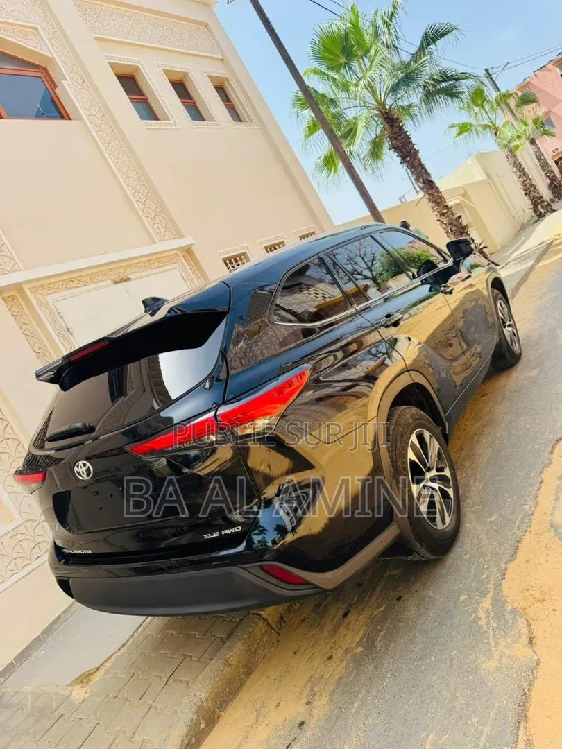 Toyota Highlander 2022 Noir