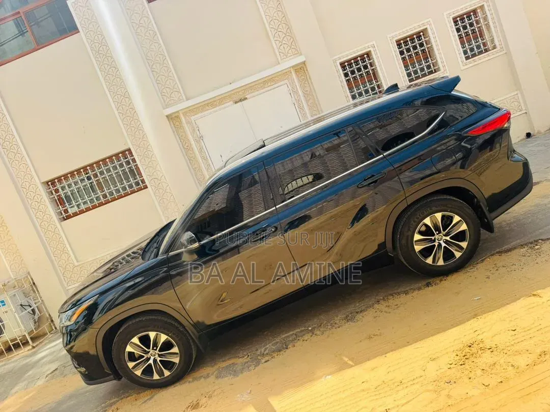Toyota Highlander 2022 Noir