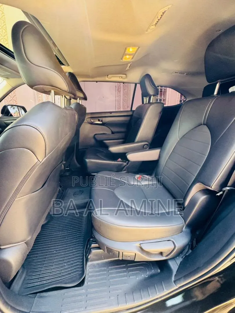 Toyota Highlander 2022 Noir