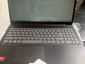 Nouveau Ordinateur portable Lenovo Autre 8GB AMD Ryzen 3 SSD 512GB