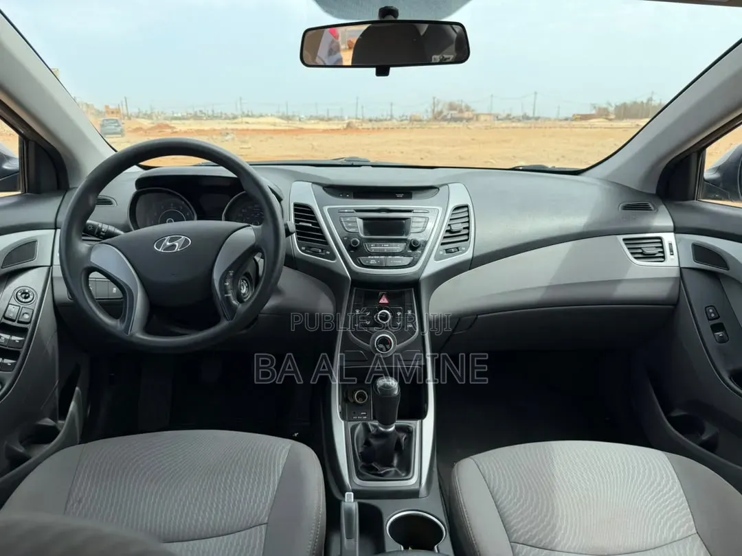 Hyundai Elantra 2016 Gris