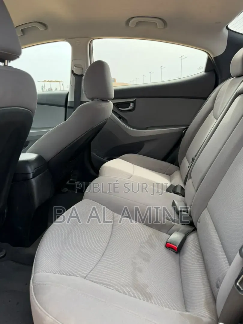 Hyundai Elantra 2016 Gris