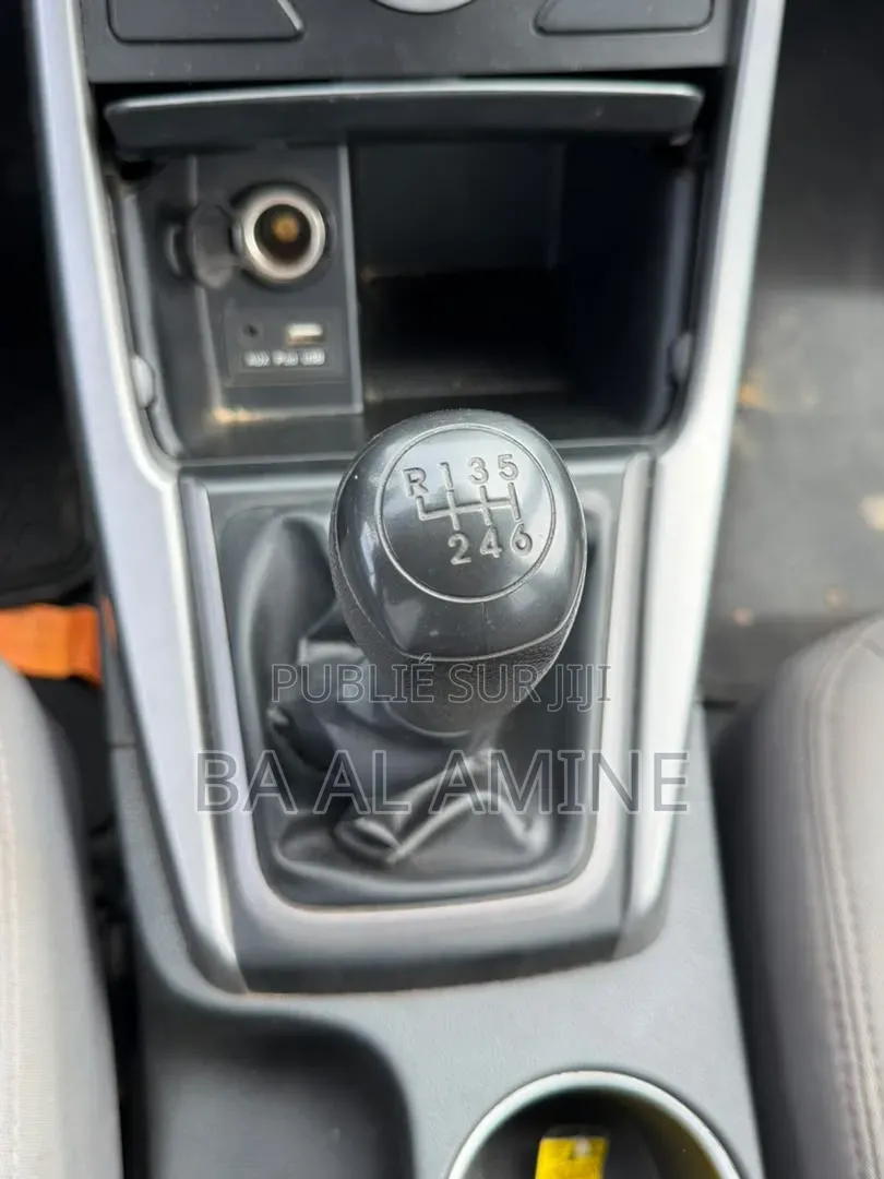 Hyundai Elantra 2016 Gris