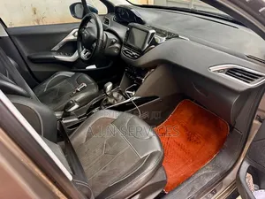 Peugeot 2008 2017 Gris