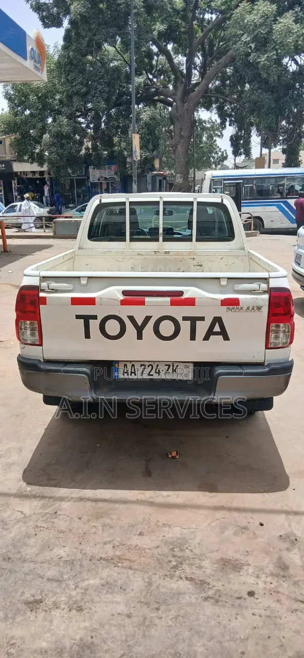 Toyota Hilux 2025 Blanc