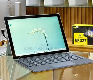 Nouveau Microsoft Surface Pro 7 8GB Intel Core i5 SSD 256GB