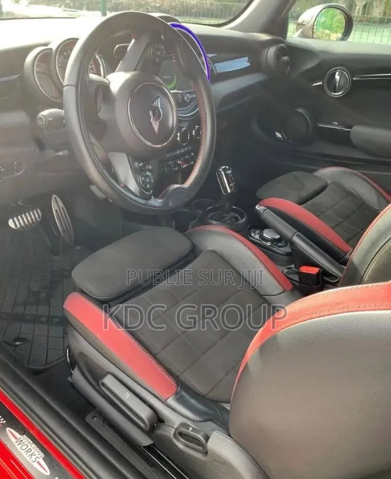 Mini Cabriolet 2018 Rouge
