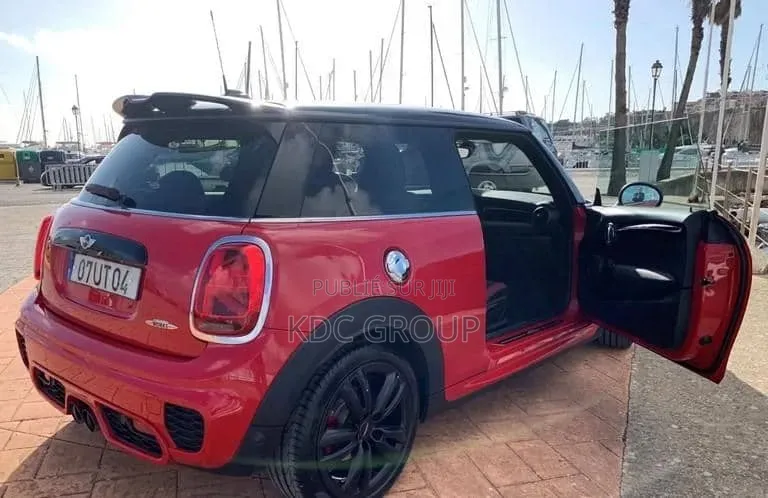 Mini Cabriolet 2018 Rouge