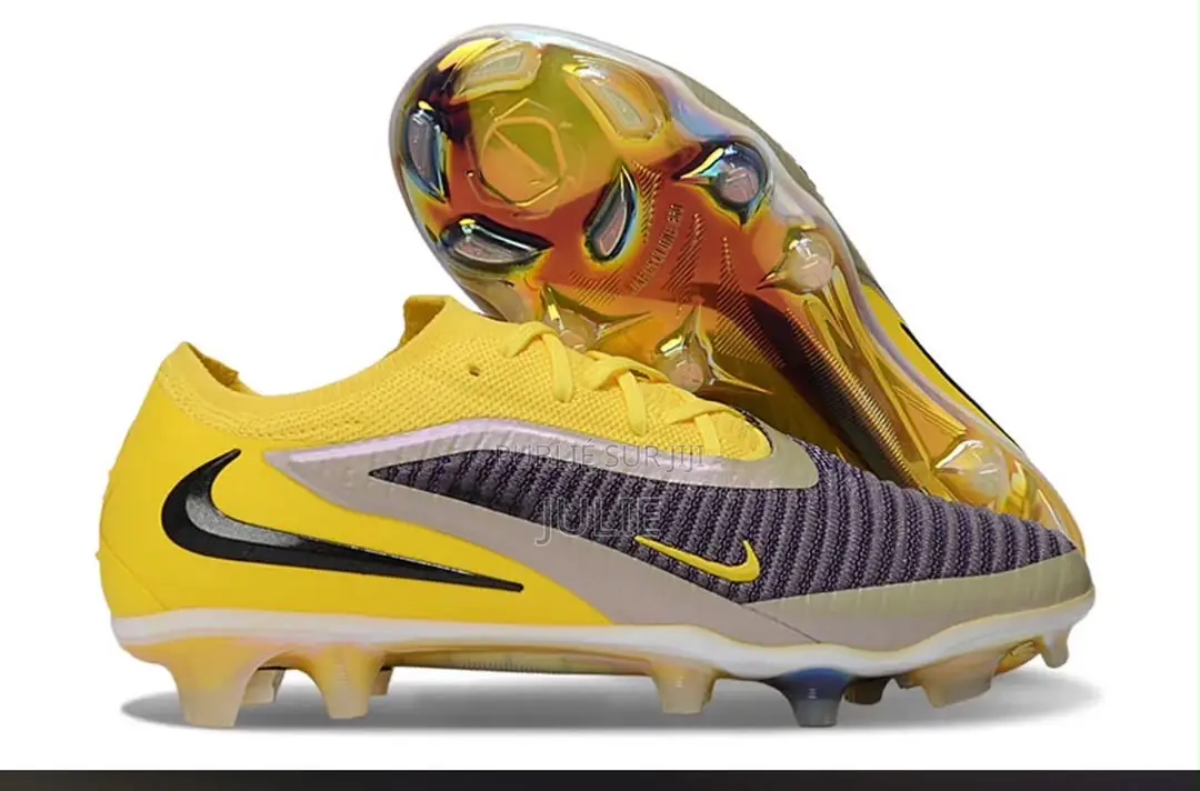 Godasse Chaussures Pour Les Footballeurs