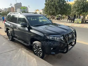 Toyota Land Cruiser Prado 2022 Noir