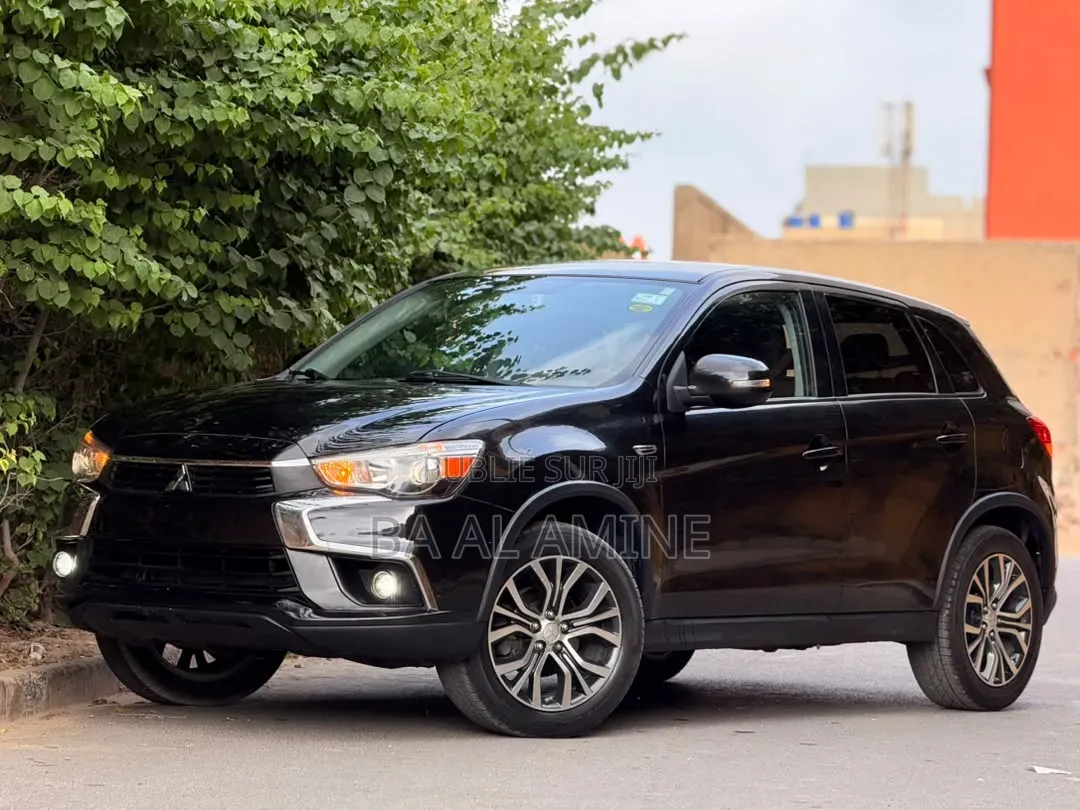 Mitsubishi RVR 2017 Noir