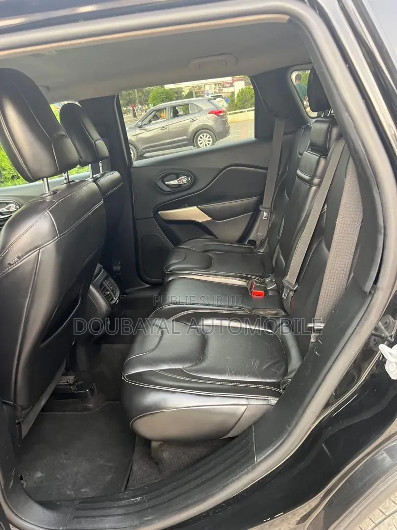 Jeep Cherokee 2018 Noir Mat