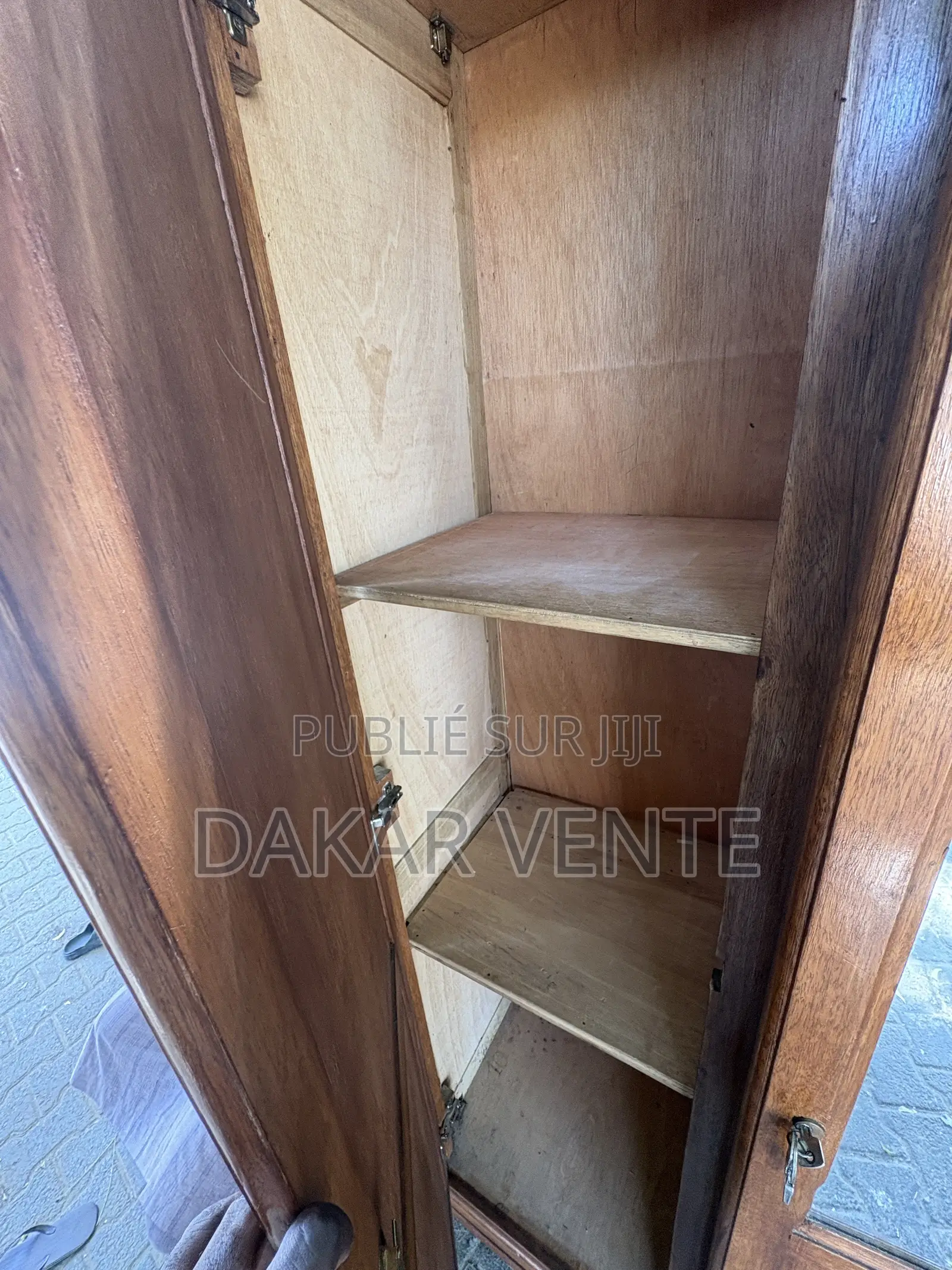 Armoire 3 Battant Porte Ouvrante en Bois Rigide