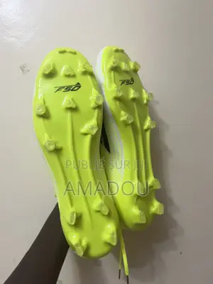Crampons Football
