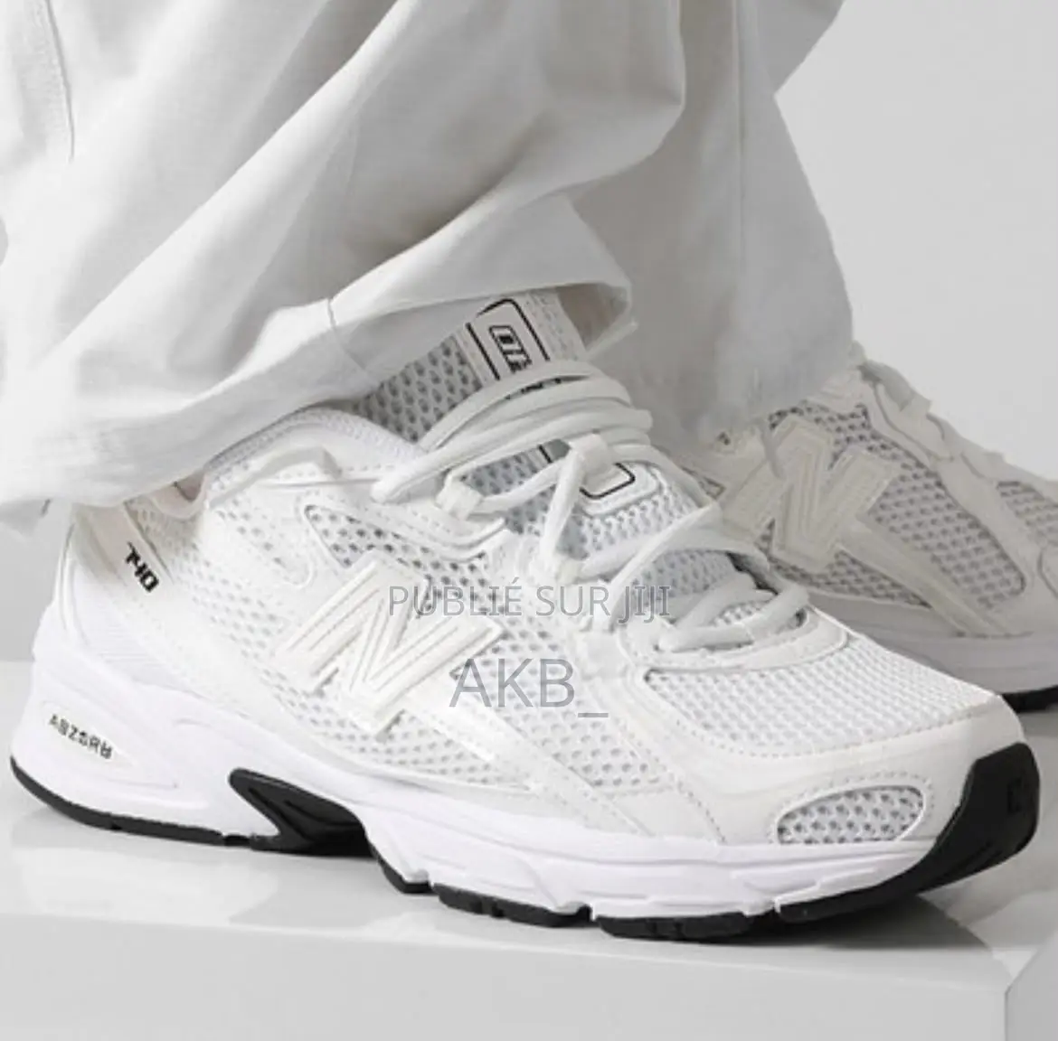 New Balance 740 Disponible Pointure 39 À 44 Prix 15000f