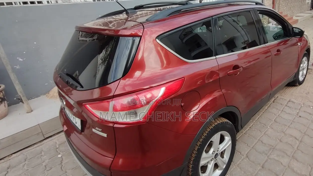 Ford Escape SE 4dr SUV AWD (1.6L 4cyl Turbo 6A) 2014 Rouge