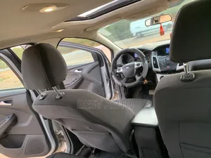 Ford Focus 2013 Gris