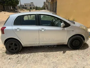 Toyota Yaris 2009 Gris